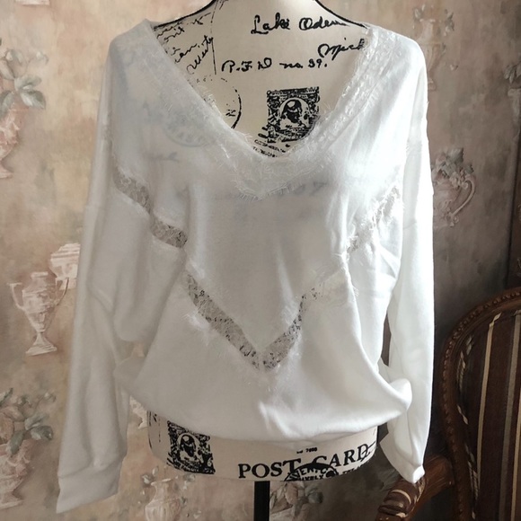 M AVAILABLE IVORY SLOUCHY V NECK IVORY PULLOVER - Picture 4 of 5